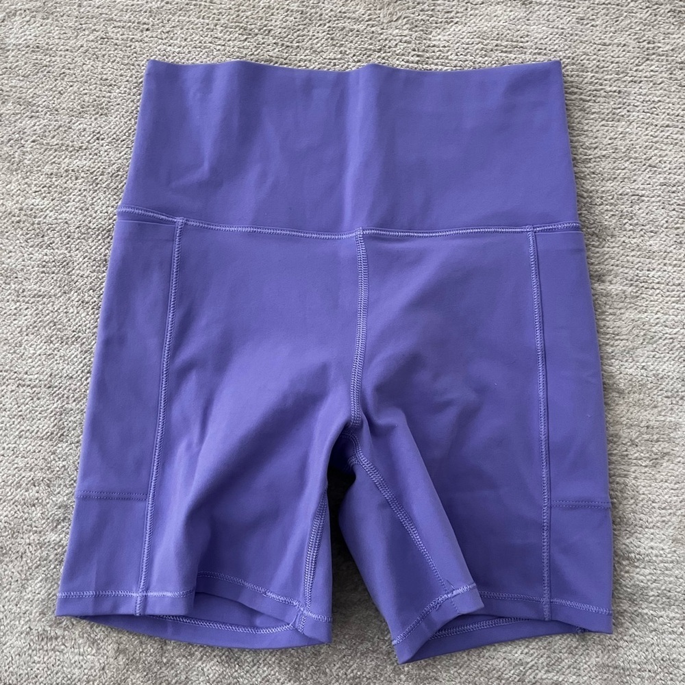 Vuori Studio Pocket High Rise 5" Biker Shorts in Ultra Violet